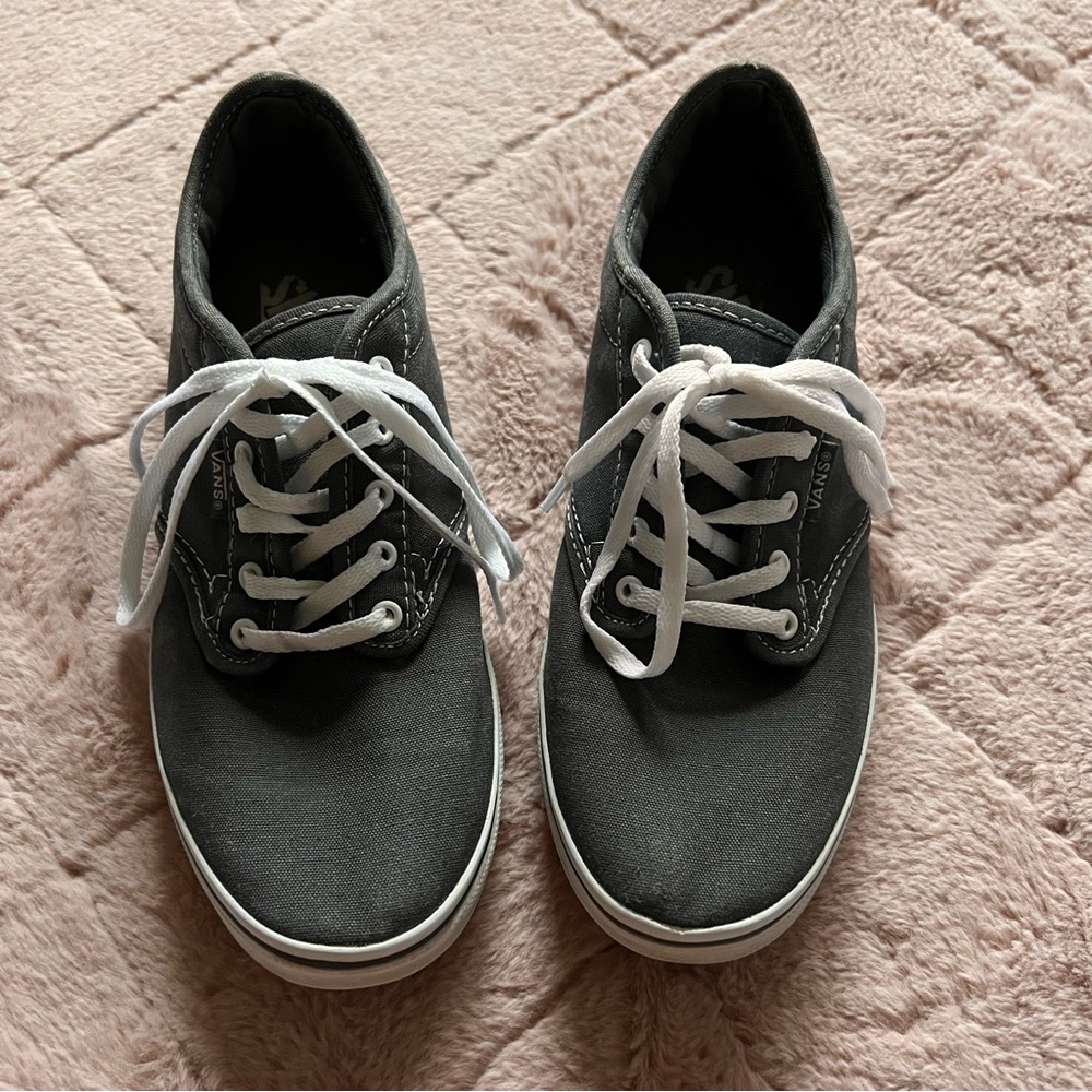 Vans Sneakers Grey Canvas Minimalist Preppy Skater Women's Size 7